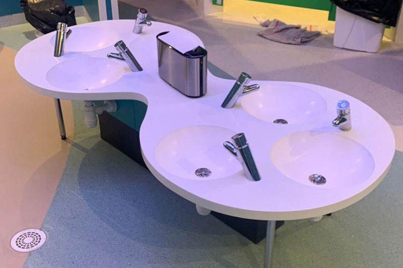Allier modernité et innovation dans la salle de bain avec Corian